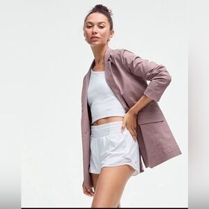 Lululemon Hotty High Rise 2.5” shorts